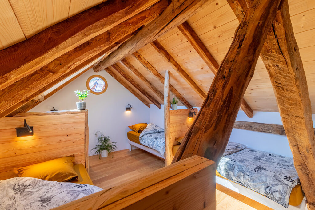 Chambre partagée, Alesina Lodge : gîte et chambres d'hôtes Photo de la chambre partagée d'Alesina avec ses 4 lits simples